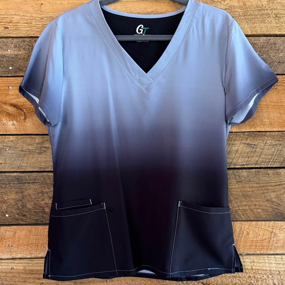 GT Performance Black/Grey Tie Dye Scrub Top Size L NWOT
